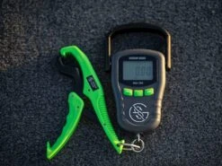 Googan Squad Digital Scale -Fishing Store scalelifestyle2